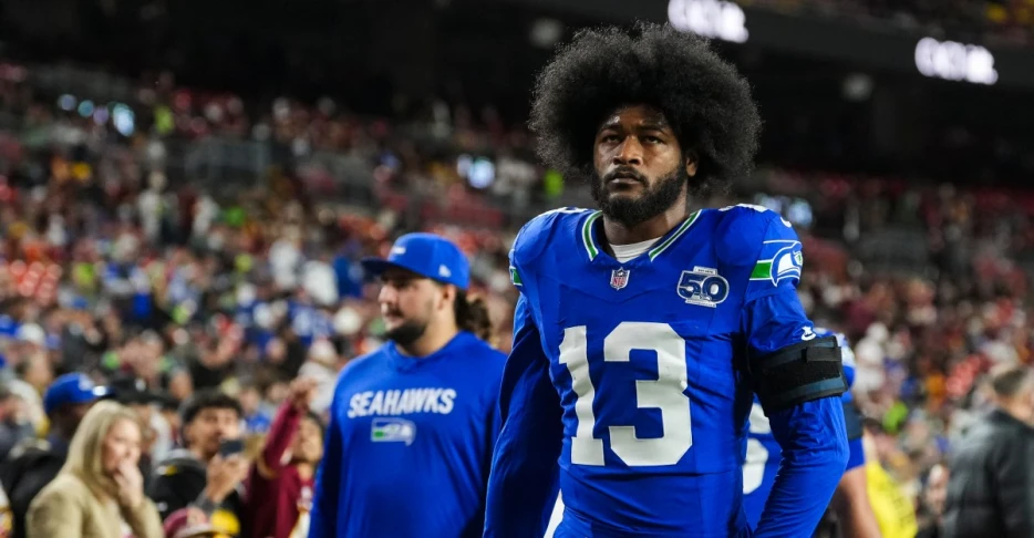 Pre-Snap Reads 11/15: Ernest Jones looks ready to play this Sunday vs. Rams