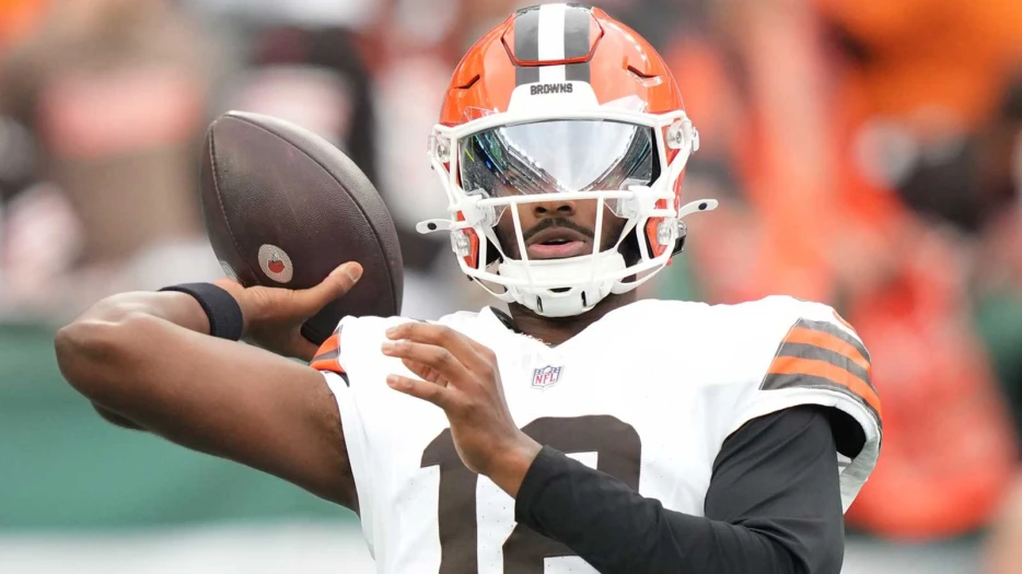Browns’ Shedeur Sanders replaces Dillon Gabriel after possible head injury