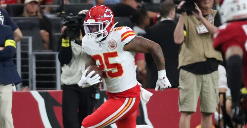 Chiefs-Broncos Inactives: Elijah Mitchell makes his Kansas City debut