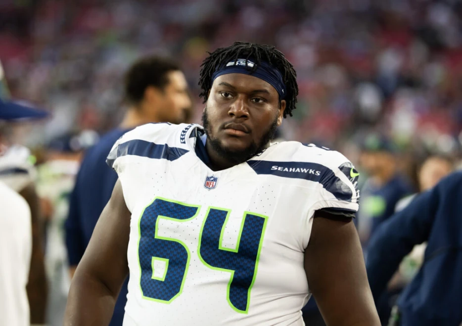 Seahawks Activate OL Christian Haynes, Place C Jalen Sundell On IR