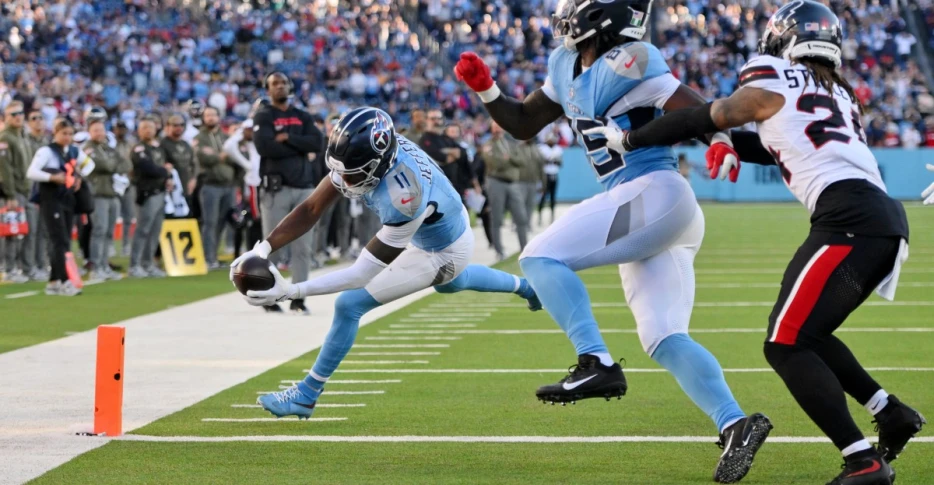 Titans lose 16-13 to Texans