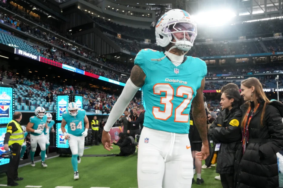 Dolphins CB JuJu Brents To Undergo Season-Ending Foot Surgery