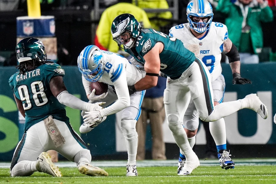 Glass Remains Half Full – 30 Immediate Observations from Eagles 16, Lions 9