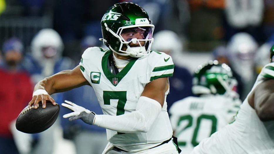 Jets Reportedly Make Major Quarterback Change After Loss To Patriots