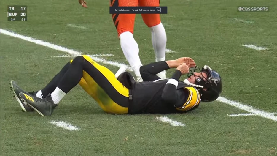 Schefter: Concern That Aaron Rodgers Has ‘Slight Break’ In Wrist