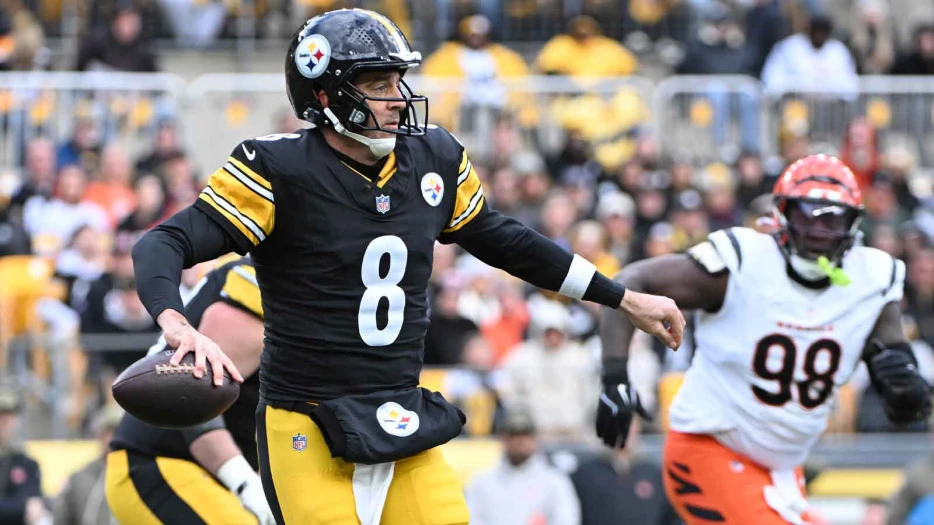 Steelers’ Aaron Rodgers could have a significant wrist injury