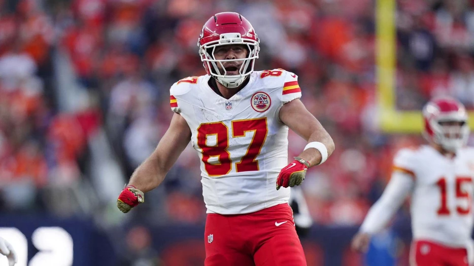 Travis Kelce sets Chiefs TD record with clutch 4th-quarter score