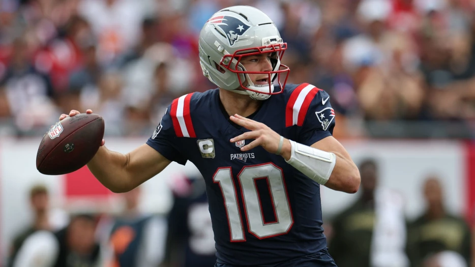 Veteran Quarterback Jumps Patriots’ Drake Maye As Narrow MVP Favorite