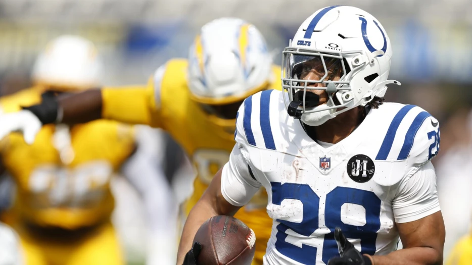 Colts hold 23-3 lead over Chargers at halftime