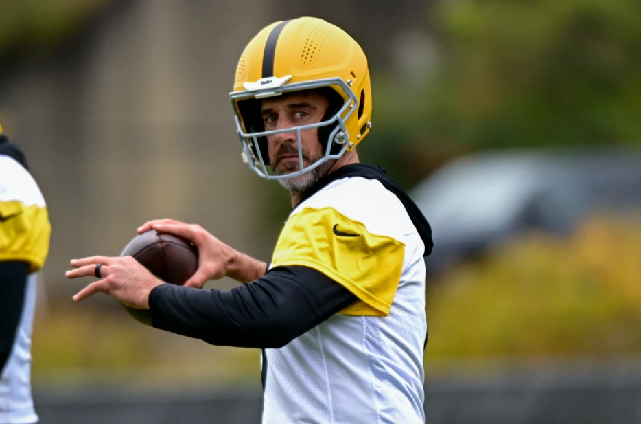 Daily News &amp; Links: Dave Portnoy Calls Out Steelers; George Pickens Goes Off