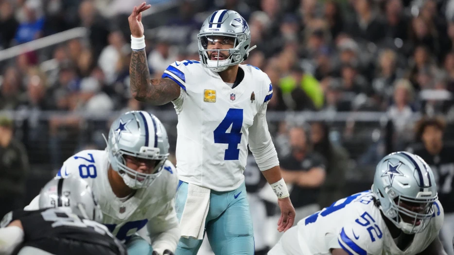 Dak Prescott breaks Tony Romo record with 4 TD effort vs. Raiders