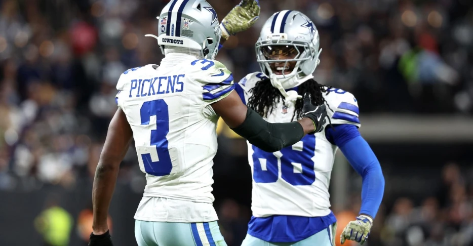 Jerry Jones: CeeDee Lamb, George Pickens suggests answer behind ‘coach’s decision’ on Monday night