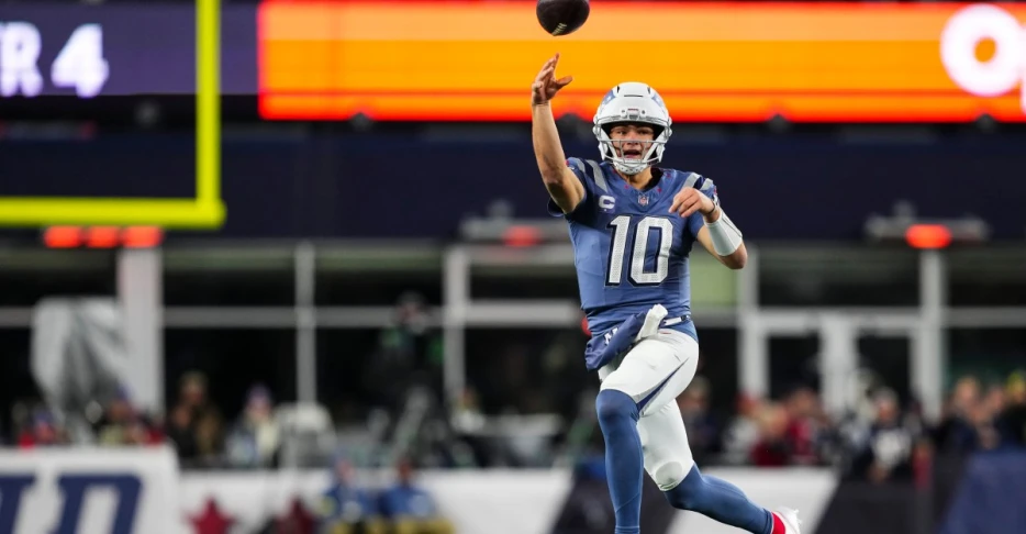 Maye’s Plays: Pocket movement shines in primetime victory