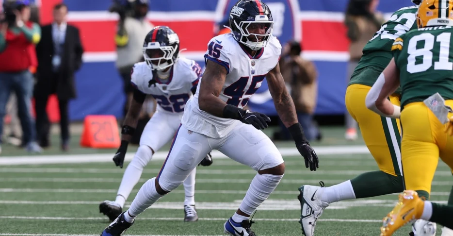 New York Giants waive edge defender who started vs. Green Bay Packers