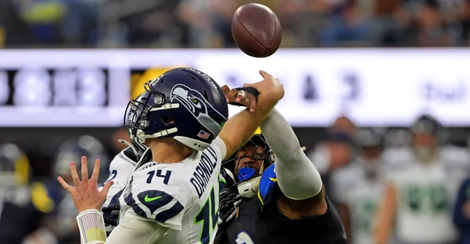 Seahawks Week 12 power rankings: Turnovers, loss lead to drop in national media polls