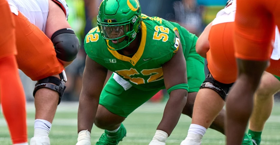 Chargers add another Oregon DT in new 2026 mock draft
