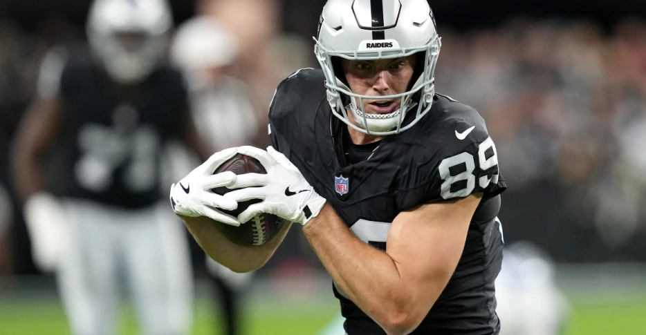 Las Vegas Raiders Reacts Survey Week 12: Team Confidence