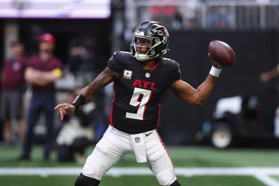 Michael Penix’s Season-Ending Injury Proves Falcons Must Take a QB Early in NFL Draft