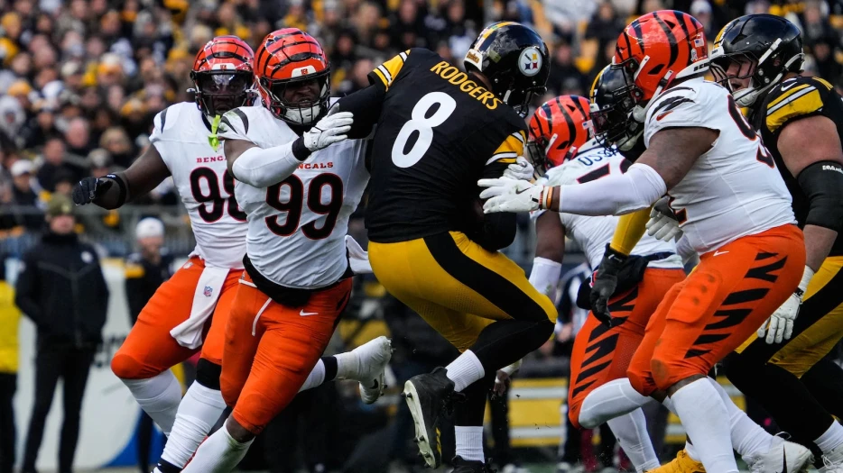 New York Jets Slightly Vindicated On Aaron Rodgers Decision As QB Is Averaging Career-Lows In Multiple Key Categories