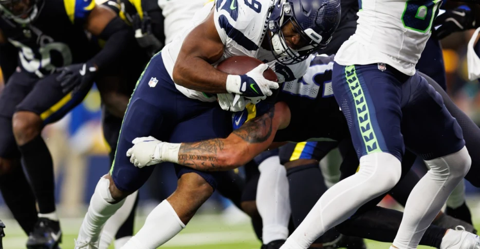 Pre-Snap Reads 11/19: Seahawks still have a chance in NFC West race