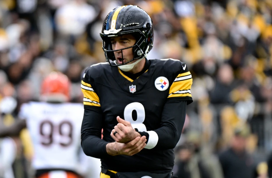 Aaron Rodgers Shares Something in Common with Steelers Legend Terry Bradshaw