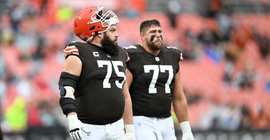 Browns roster: Top 10 pending NFL free agents after Alex Wright extension