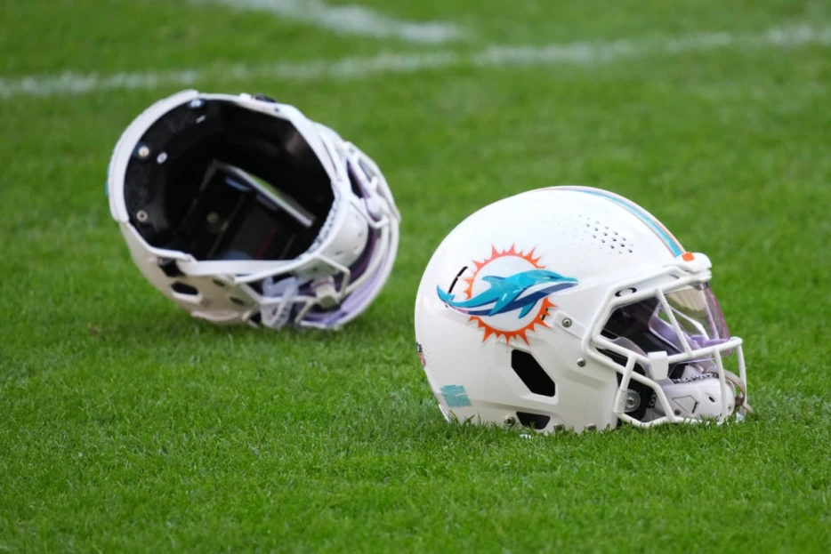 Miami Dolphins Linked to Potentially Record-Setting Coach