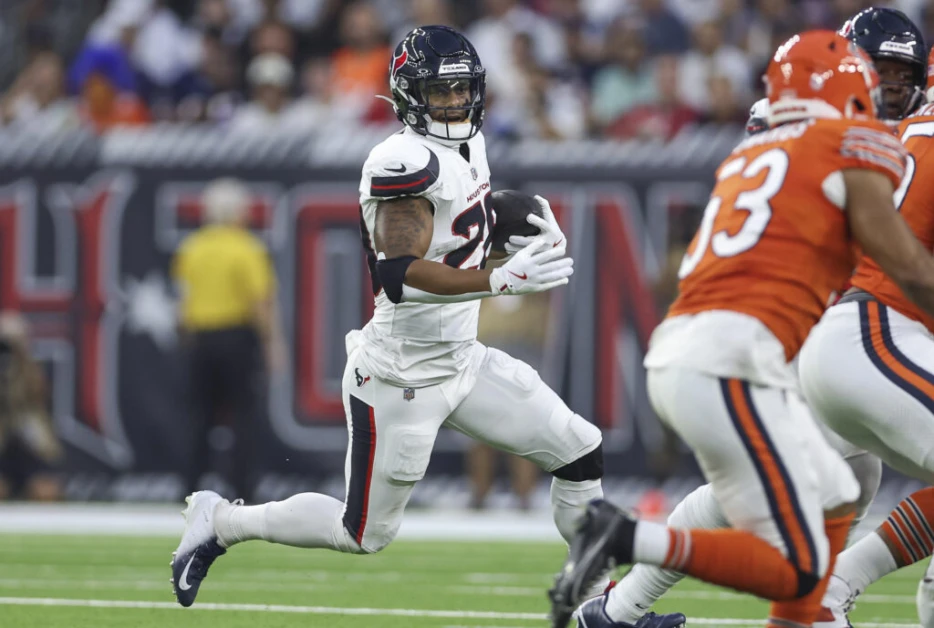 Texans RB Joe Mixon Not Expected To Play In 2025