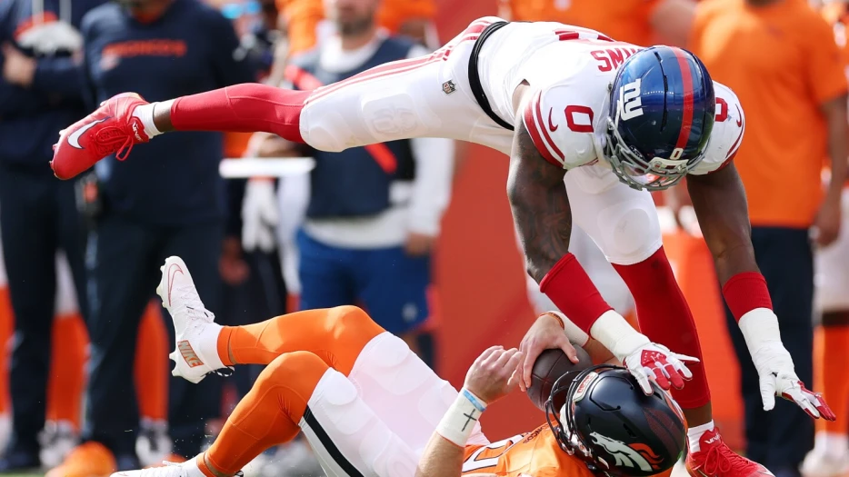 Brian Burns: I wasn't angry at DC Shane Bowen after loss to Broncos