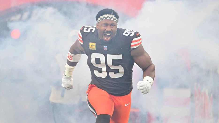 Browns’ Myles Garrett reacts to move on defense before Week 12