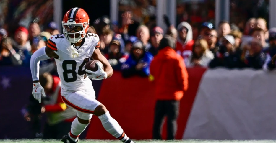 Browns starting QB Shedeur Sanders could lead to change in snap counts on offense