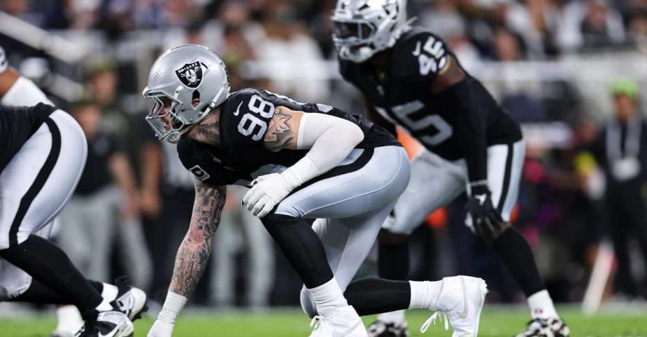 Las Vegas Raiders add Maxx Crosby, 2 others to Week 12 injury report ahead of Cleveland Browns matchup