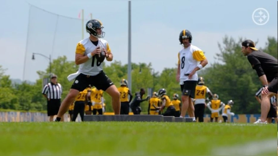 ‘He’s A Tough Dude’: Will Howard Lauds Aaron Rodgers’ ‘Unbelievable Pain Tolerance’ Dealing With Wrist Injury