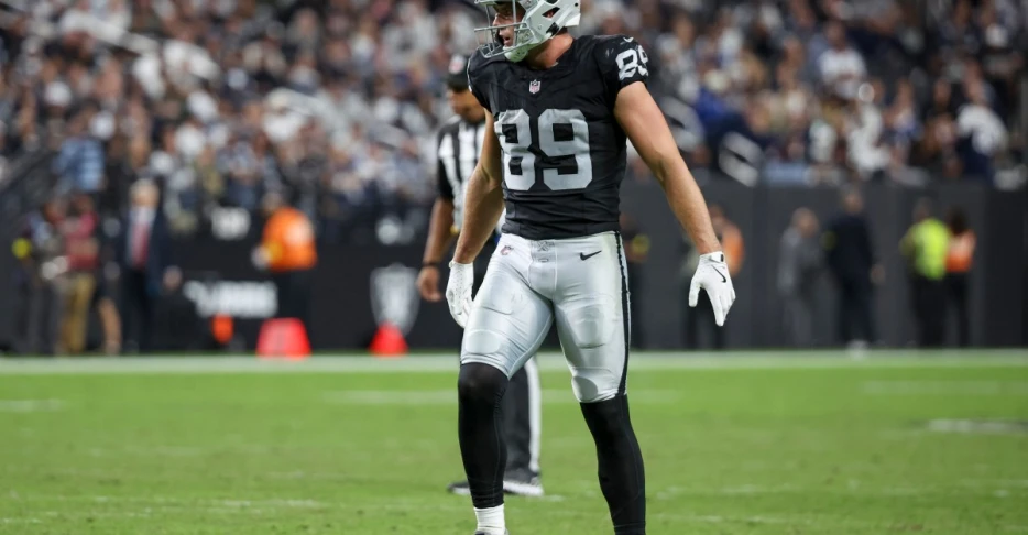 Raider Nation’s confidence falls to their lowest of 2025