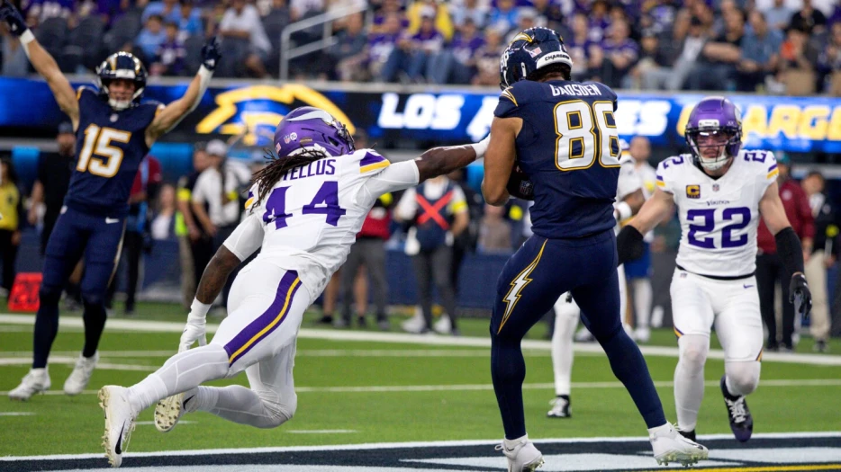 Chargers' Oronde Gadsden II leads all NFL tight ends in receiving yards per game