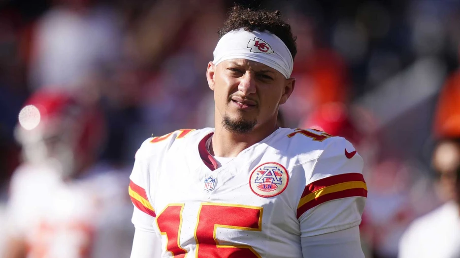 Chiefs insider notes Patrick Mahomes injury concern after beating Colts in OT