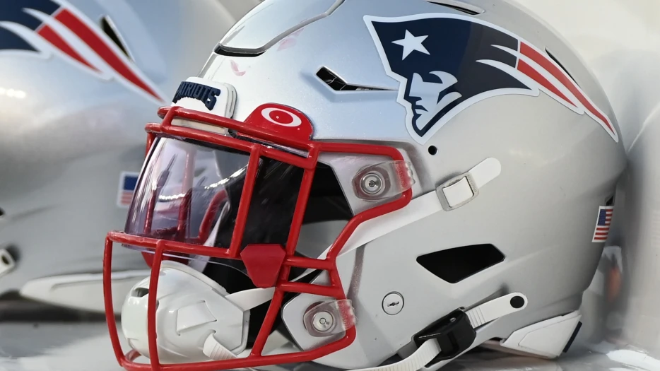 Four Patriots Starters Suffer Injuries In First Half Against Bengals