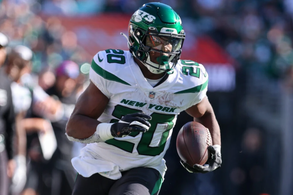 Jets Want To Retain Breece Hall; RB Expected To Have Strong FA Market