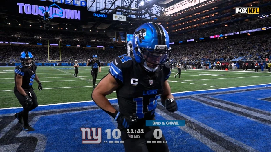 Lions' Jared Goff connects with Amon-Ra St. Brown for 11-yard TD to cut into Giants' lead