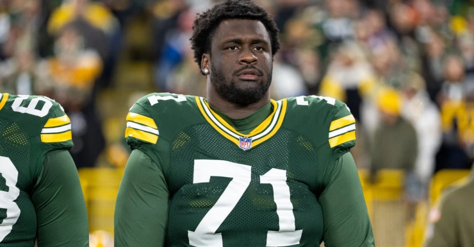 Packers Snap Counts: Anthony Belton takes over at guard vs. Vikings