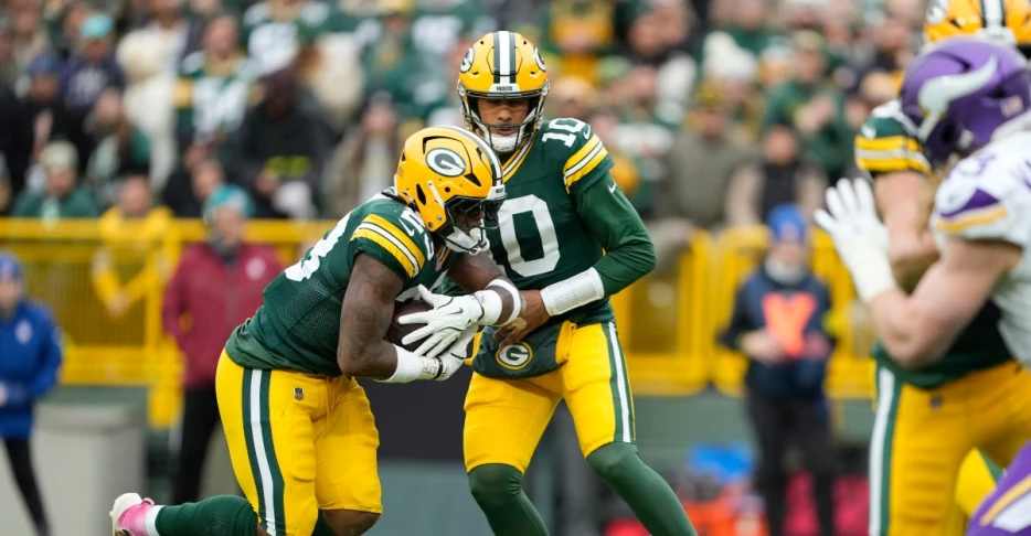 Packers-Viking Final Score: Green Bay coasts to comfortable win over Minnesota