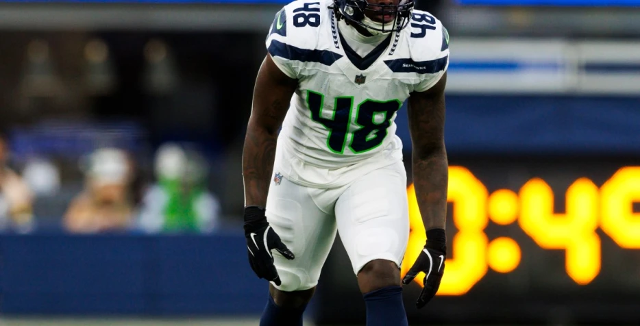 Seahawks linebacker Tyrice Knight fined by NFL for hit that concussed him