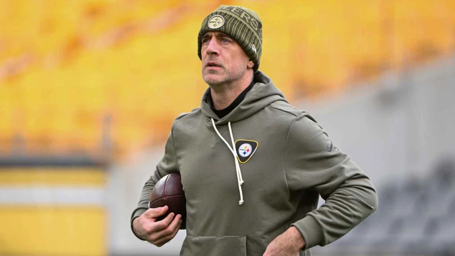 Steelers’ Mike Tomlin reveals why Aaron Rodgers isn’t playing vs. Bears