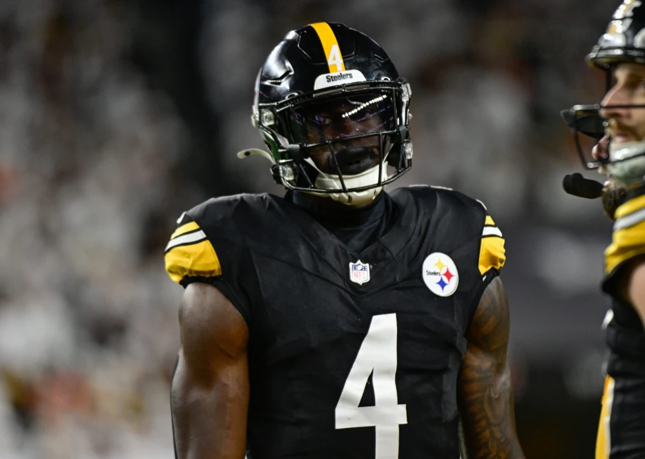 Steelers WR DK Metcalf Leaves Game with Injury