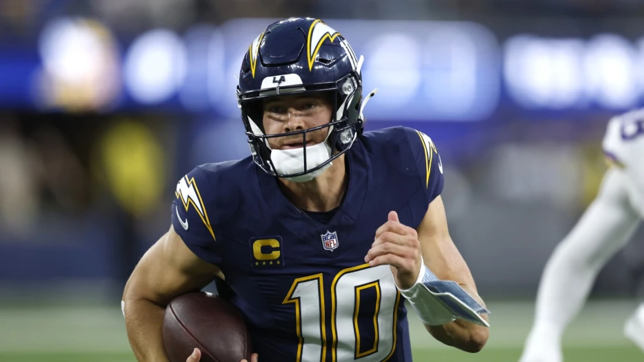 Thursday Night Football: Chargers thrash Vikings 37-10