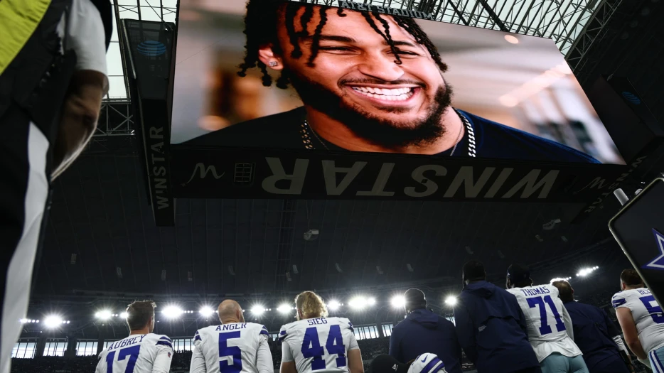 Cowboys pay tribute to Marshawn Kneeland in first home game since tragic passing