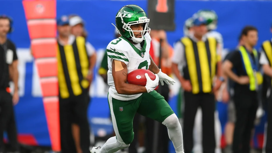 Xavier Gipson gives up another Eagles fumble amid chaotic Cowboys clash