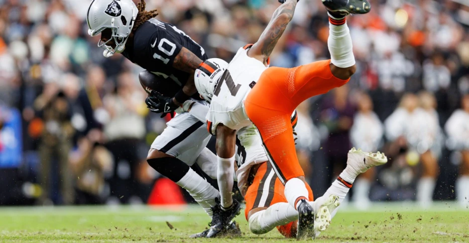 Jack Bech, Dont’e Thornton still not big parts of offense