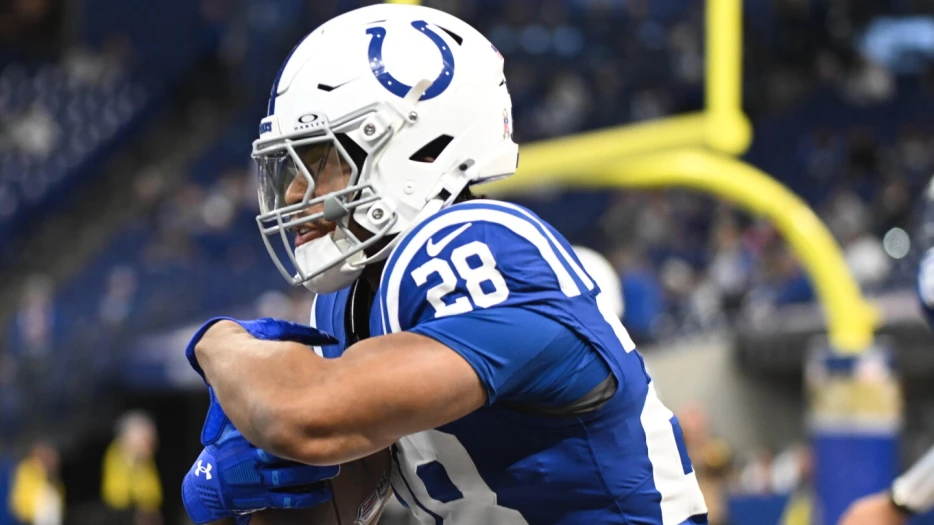 Jonathan Taylor 18-yard touchdown gives Colts 10-0 lead