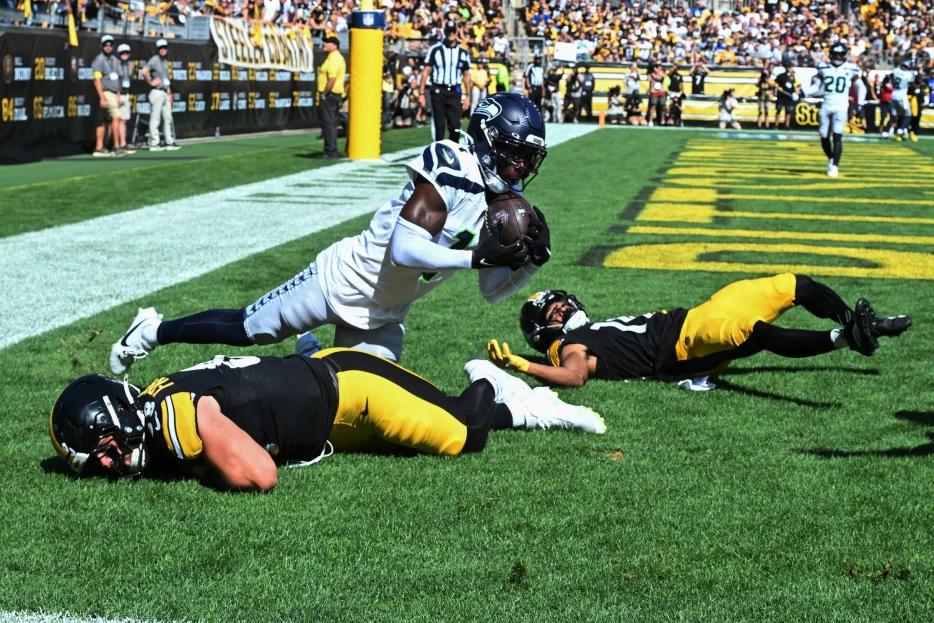 Seahawks Waive CB Derion Kendrick